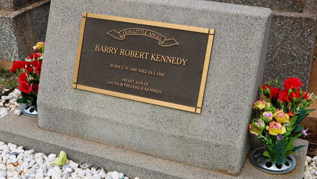 Headstone for Barry Robert Kennedy