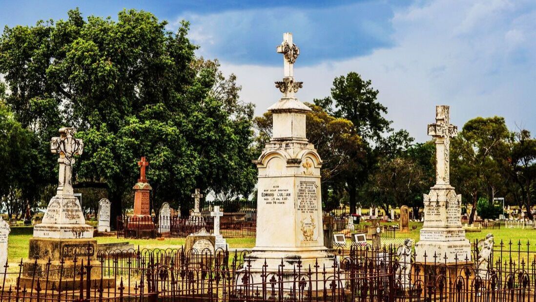 Forbes Cemetery headstones
