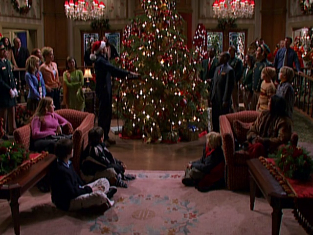 The Suite Life of Zack & Cody - Christmas At The Tipton